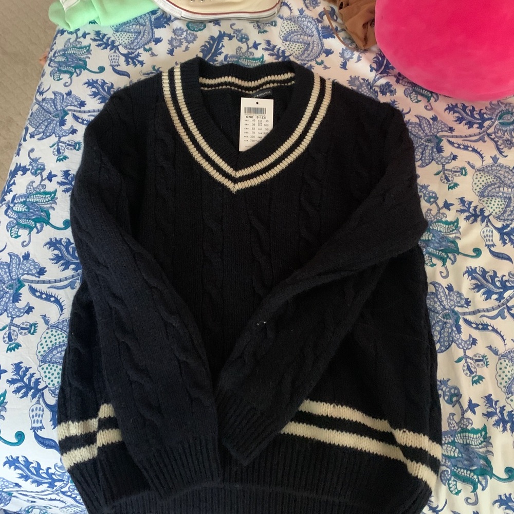Brandy Melville Sweater